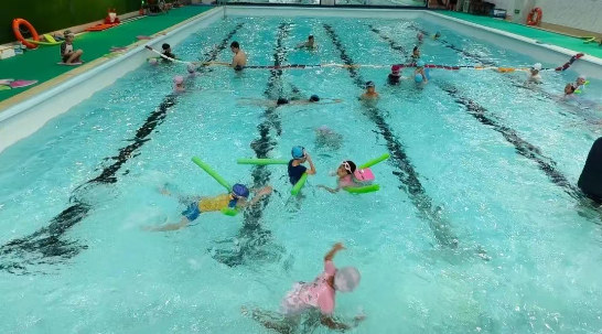 暑期游泳熱 防溺不松懈！